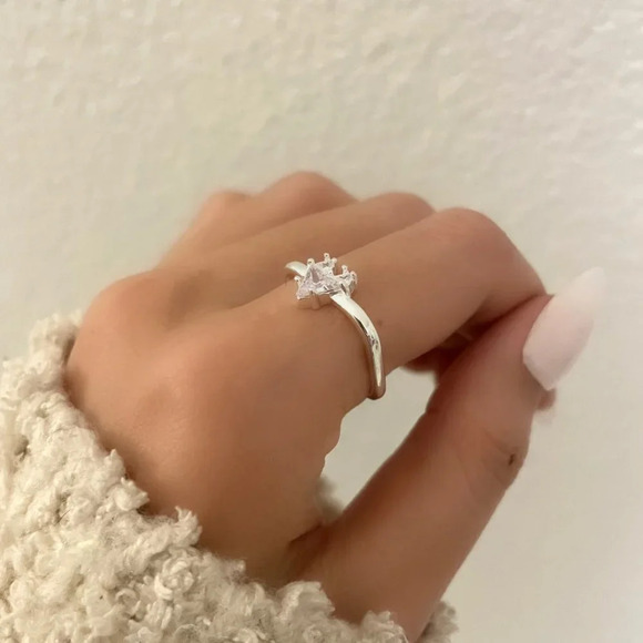 925 Sterling Silver CZ Diamond Heart Square Ring Dainty Minimalist Ring - Picture 7 of 8